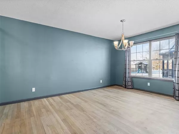 2906 Q Avenue NW, Cedar Rapids, IA 52405