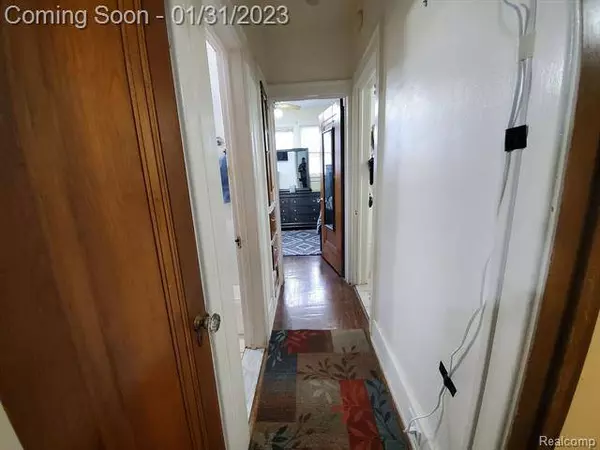 7524 HARTWELL Street, Dearborn, MI 48126