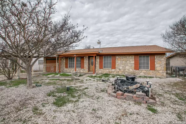 7823 BRONCO LN, San Antonio, TX 78227-3443