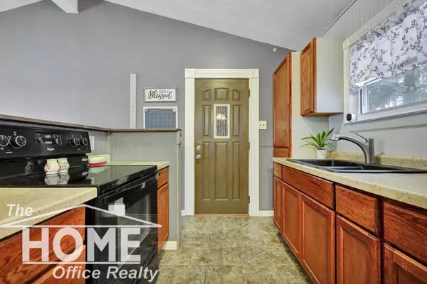 2103 Jefferson St., Holt, MI 48842