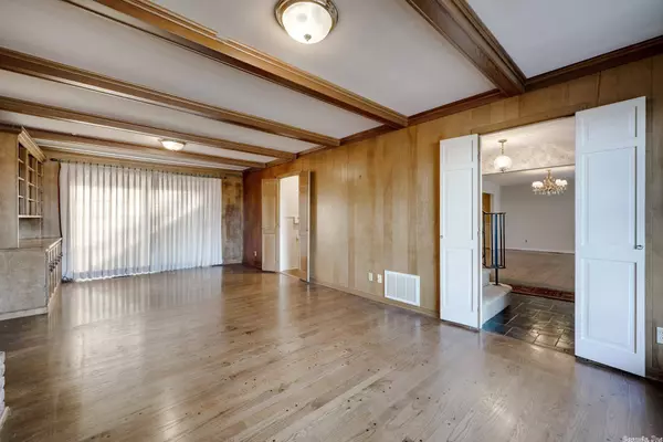 Little Rock, AR 72205