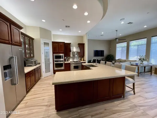 5761 E NIGHT GLOW Circle, Scottsdale, AZ 85266