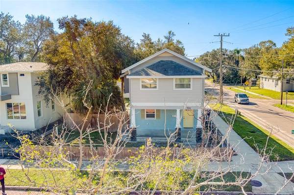 696 NEWTON AVE S, St Petersburg, FL 33701