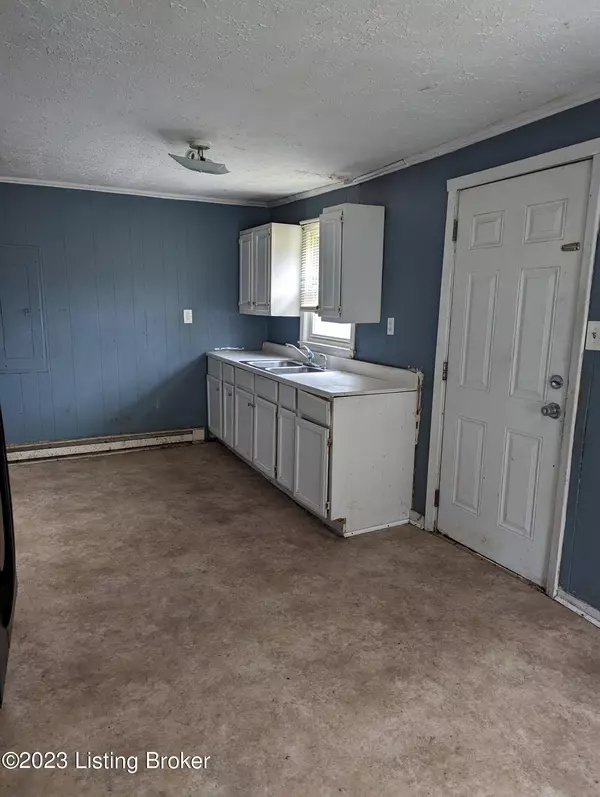 3840 Dunbar Ave, New Albany, IN 47150