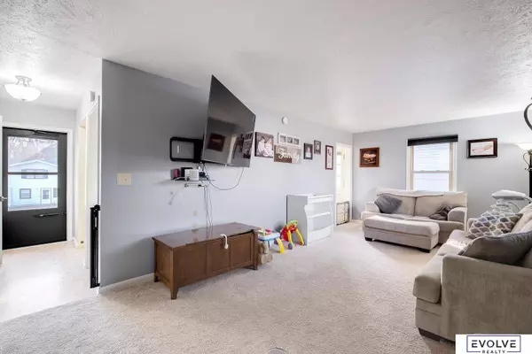 406 Robinson Avenue, Bellevue, NE 68005