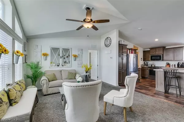 4893 E Twain Avenue, Las Vegas, NV 89121