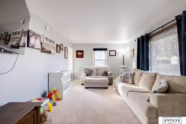 406 Robinson Avenue, Bellevue, NE 68005