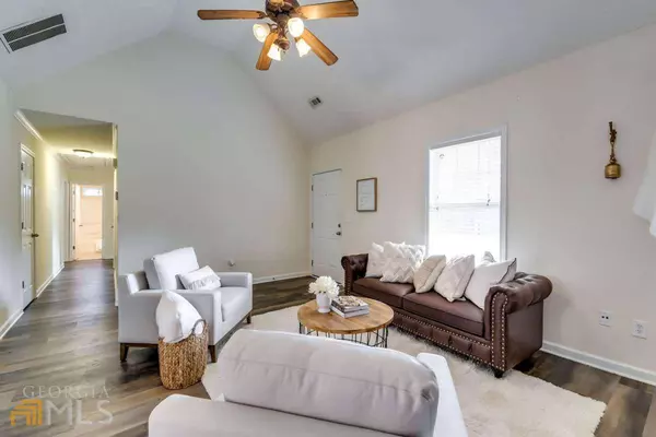 220 Windpher RDG, Hampton, GA 30228