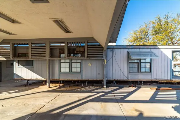 1042 Rosebud DR, Bullhead, AZ 86442