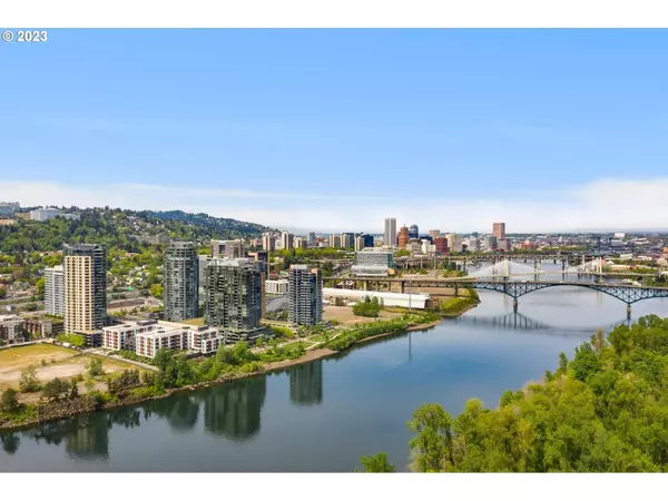 3570 S RIVER PKWY #1211, Portland, OR 97239
