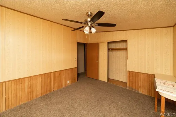 1042 Rosebud DR, Bullhead, AZ 86442