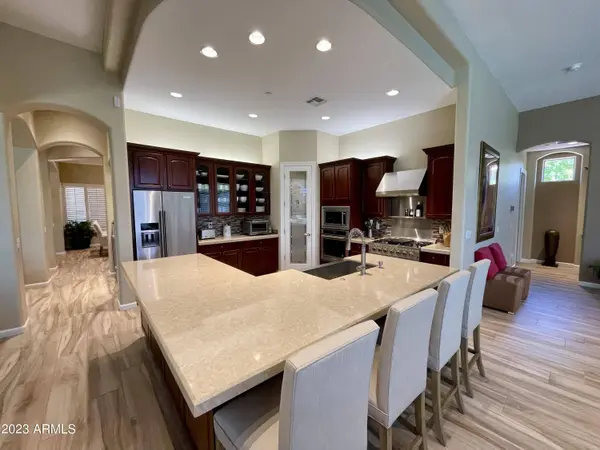 5761 E NIGHT GLOW Circle, Scottsdale, AZ 85266