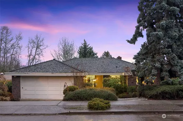 5233 Pullman AVE NE, Seattle, WA 98105