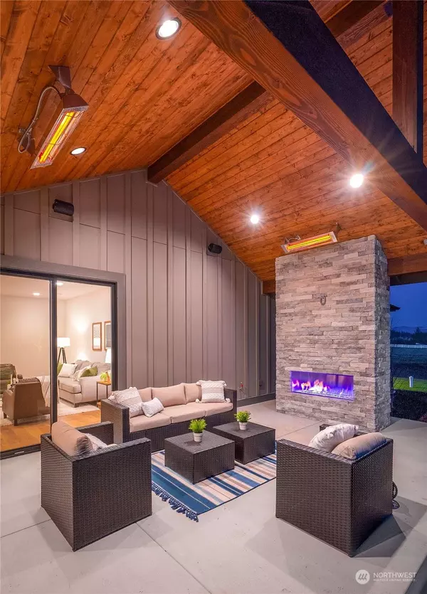 6625 233rd AVE E, Buckley, WA 98321