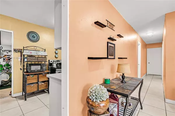 1331 NE 208th Ter, Miami, FL 33179