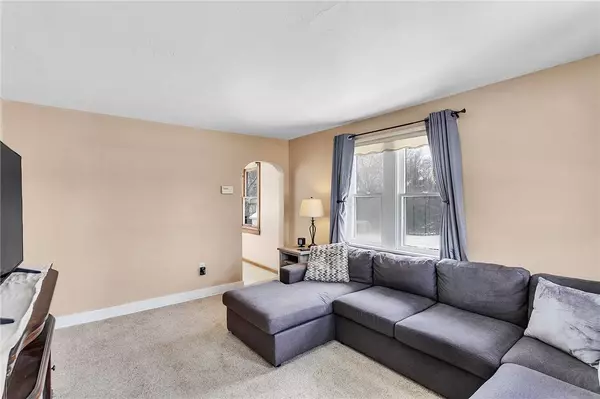 1309 Lengel Ave, Natrona Heights, PA 15065