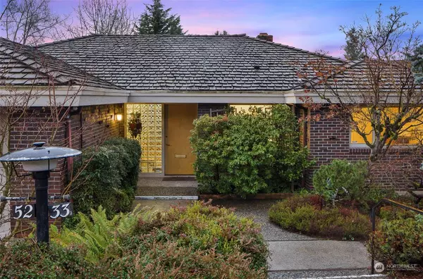 5233 Pullman AVE NE, Seattle, WA 98105