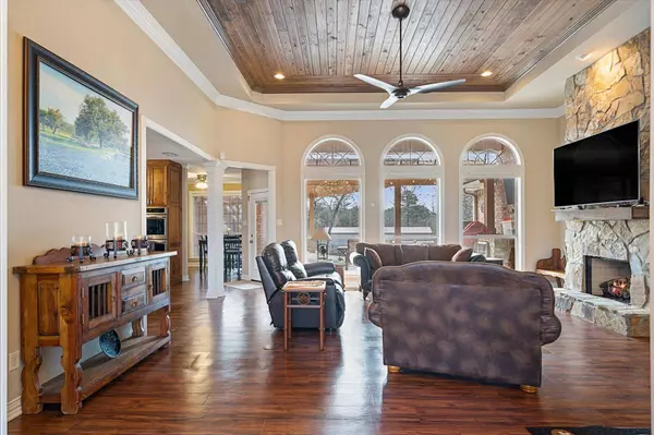 13071 Shadow Ridge Road, Lindale, TX 75771