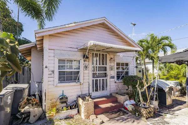 153 Neva DR, Royal Palm Estates, FL 33415