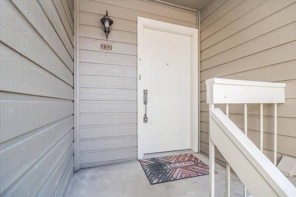 1205 Quail Valley Lane #232, Arlington, TX 76011