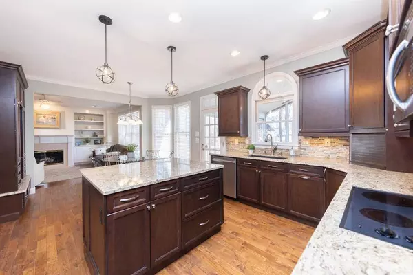 4115 Vista Point LN, Suwanee, GA 30024