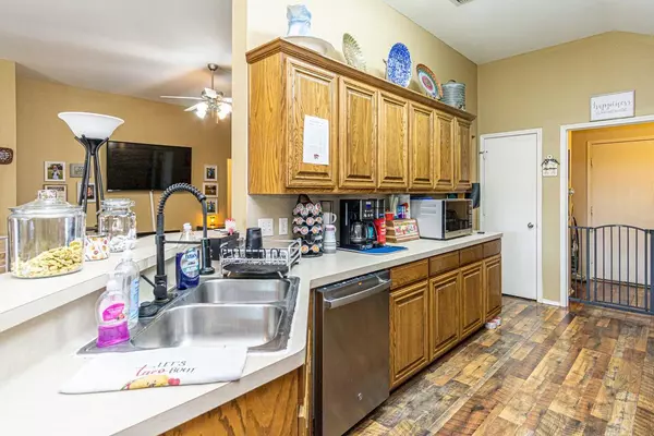 6961 Ranch Hill Drive, Flint, TX 75762