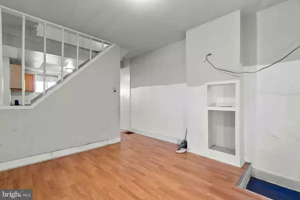 3232 LEVERTON AVE, Baltimore, MD 21224