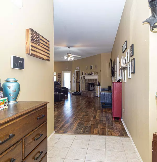 6961 Ranch Hill Drive, Flint, TX 75762