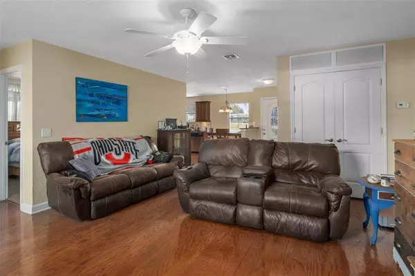 5601 COLUMBUS CIR, Wildwood, FL 34785