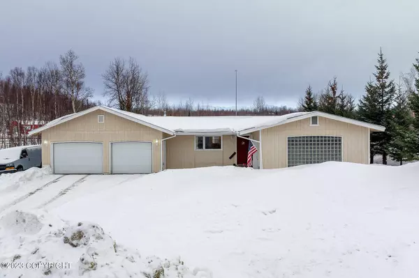 4971 E Rhubarb CIR, Wasilla, AK 99654