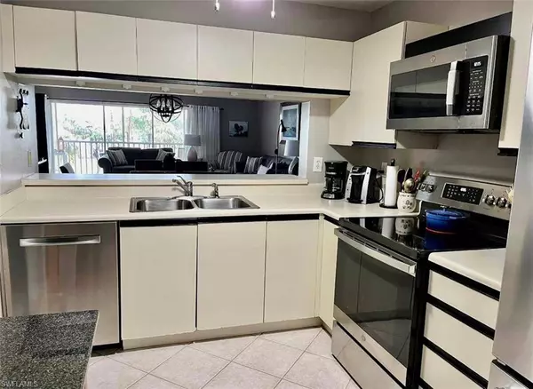 4556 Andover WAY #E-303, Naples, FL 34112