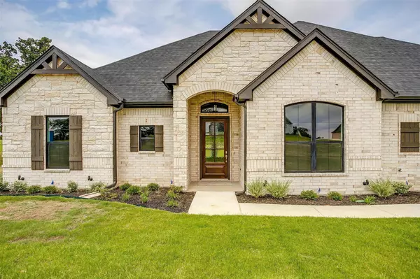 2212 Erwin Road, Poolville, TX 76487