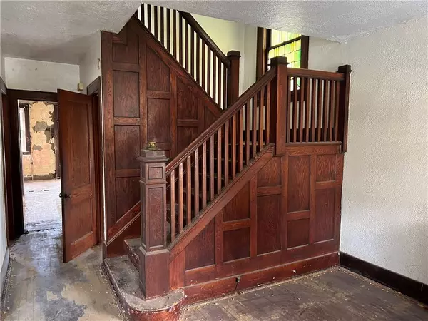 445 5th Ave, New Kensington, PA 15068