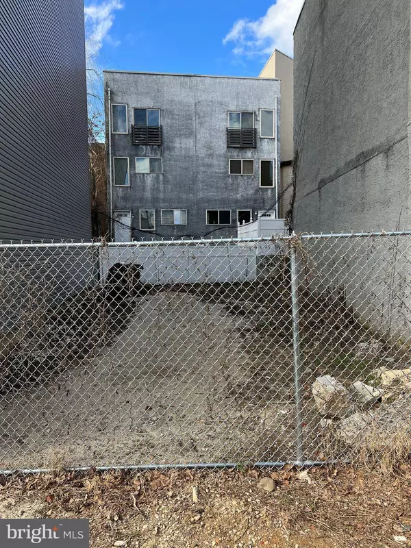 702 N 18TH ST, Philadelphia, PA 19130