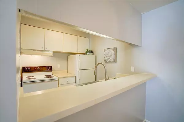 4312 Melody Ln #105, Madison, WI 53704