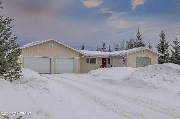 4971 E Rhubarb CIR, Wasilla, AK 99654