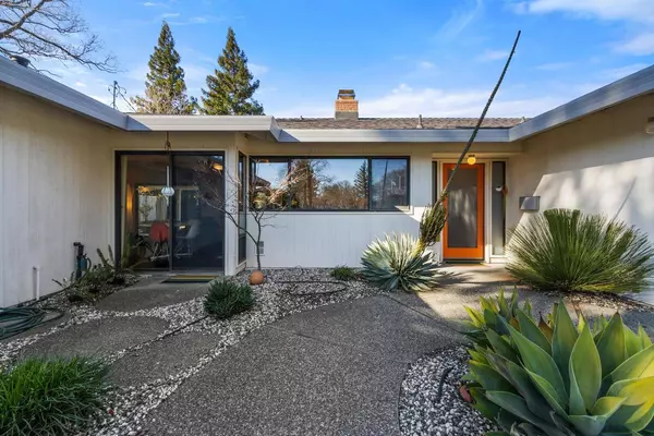 1607 Tamarack LN, Davis, CA 95616