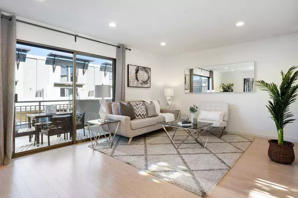 6212 Admiralty LN, Foster City, CA 94404