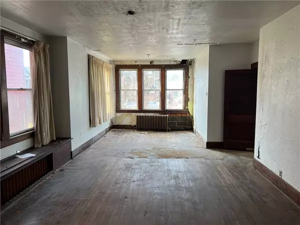 445 5th Ave, New Kensington, PA 15068