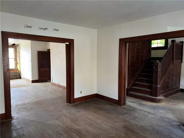 445 5th Ave, New Kensington, PA 15068