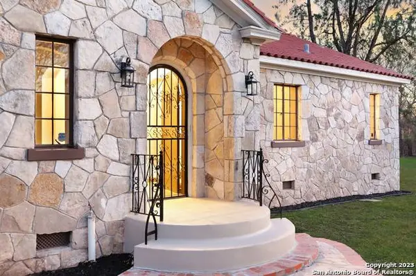 1148 SUNSHINE DR, San Antonio, TX 78228-2924