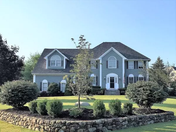 5 Devonshire Pl, Andover, MA 01810