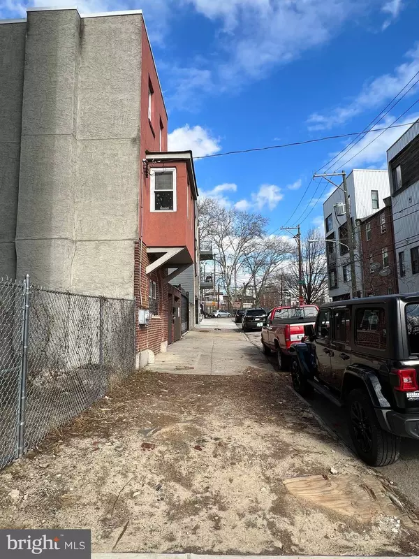 702 N 18TH ST, Philadelphia, PA 19130