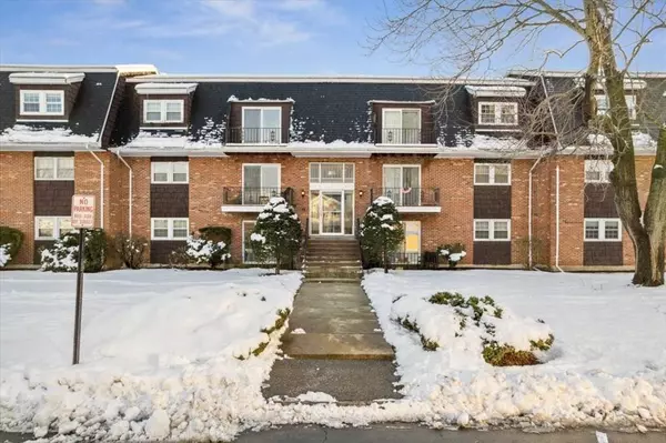 15 Pilgrim Cir #B, Methuen, MA 01844