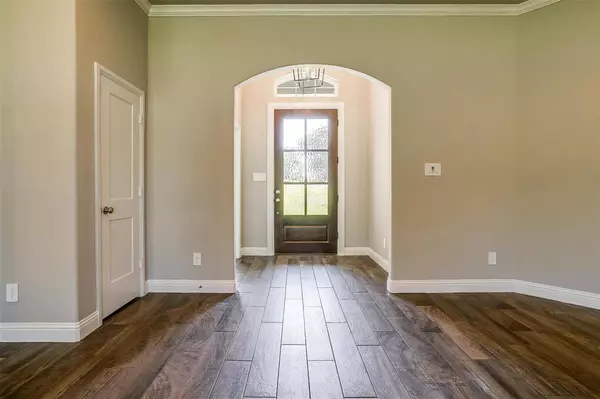 2212 Erwin Road, Poolville, TX 76487