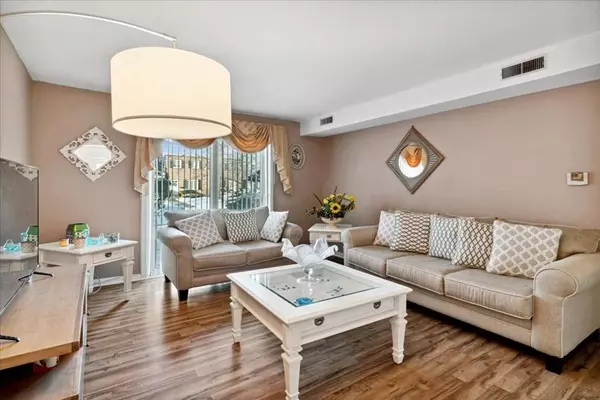 15 Pilgrim Cir #B, Methuen, MA 01844