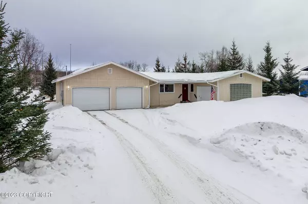 4971 E Rhubarb CIR, Wasilla, AK 99654