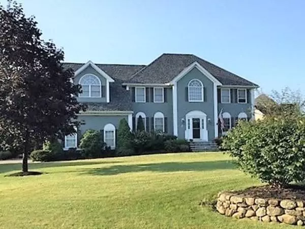 5 Devonshire Pl, Andover, MA 01810