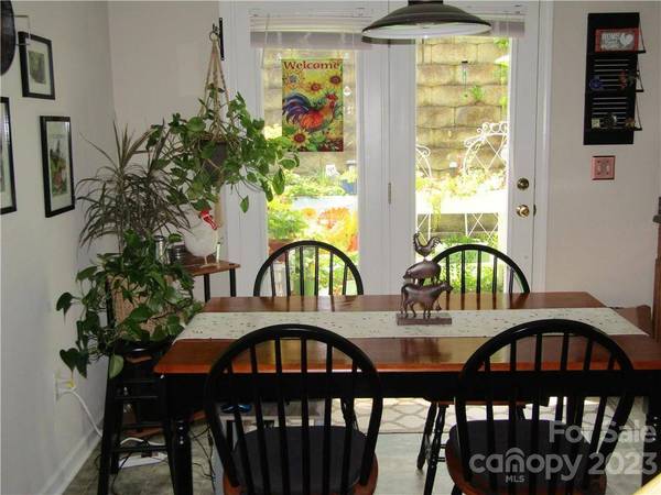 51 Lanceford CIR, Fletcher, NC 28732