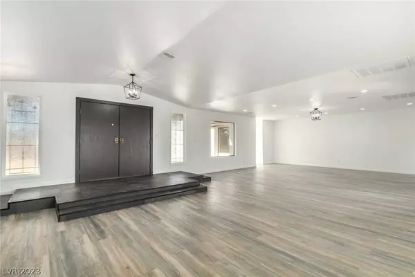 5960 Palmyra Avenue, Las Vegas, NV 89146